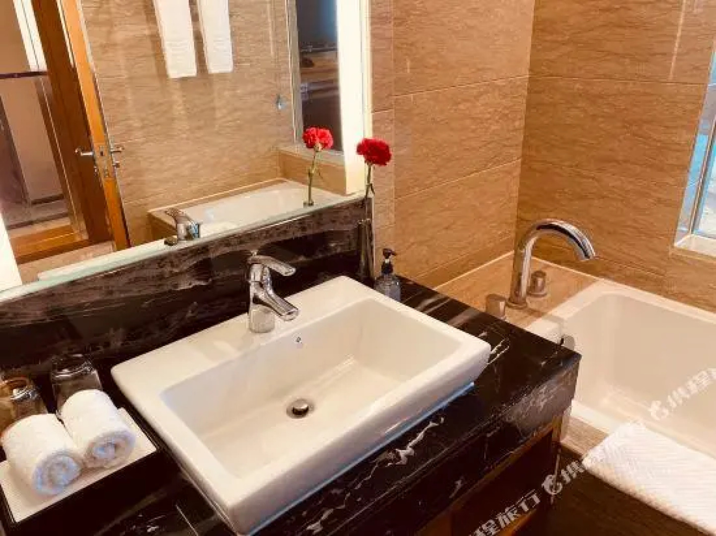 Zhaotong Purple Light Hotel