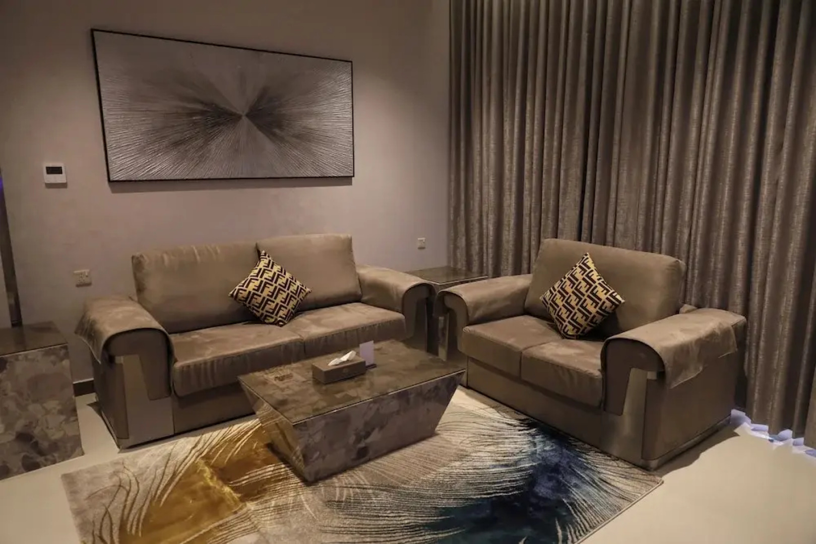 Seasons hotel suites