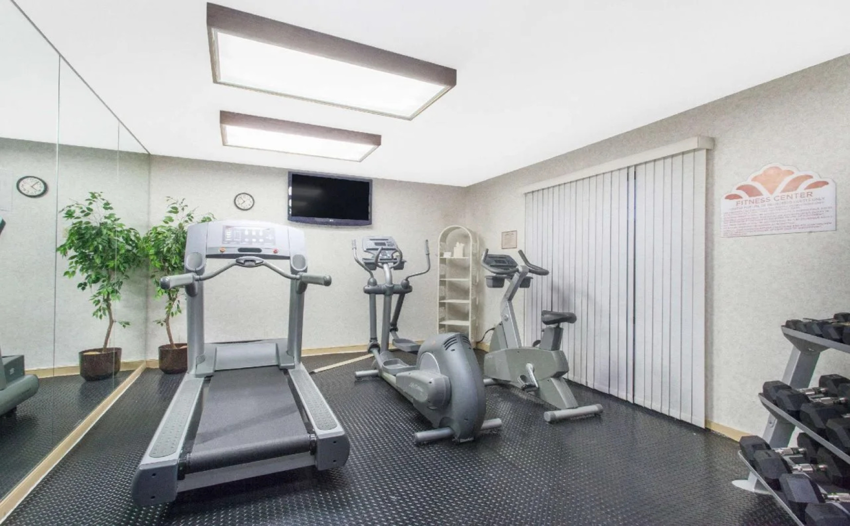 Hawthorn Suites by Wyndham Holland/Toledo Area