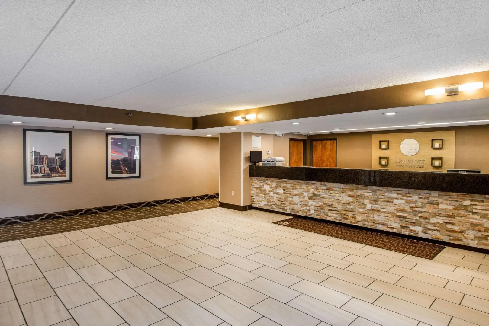 Comfort Inn & Suites Denver