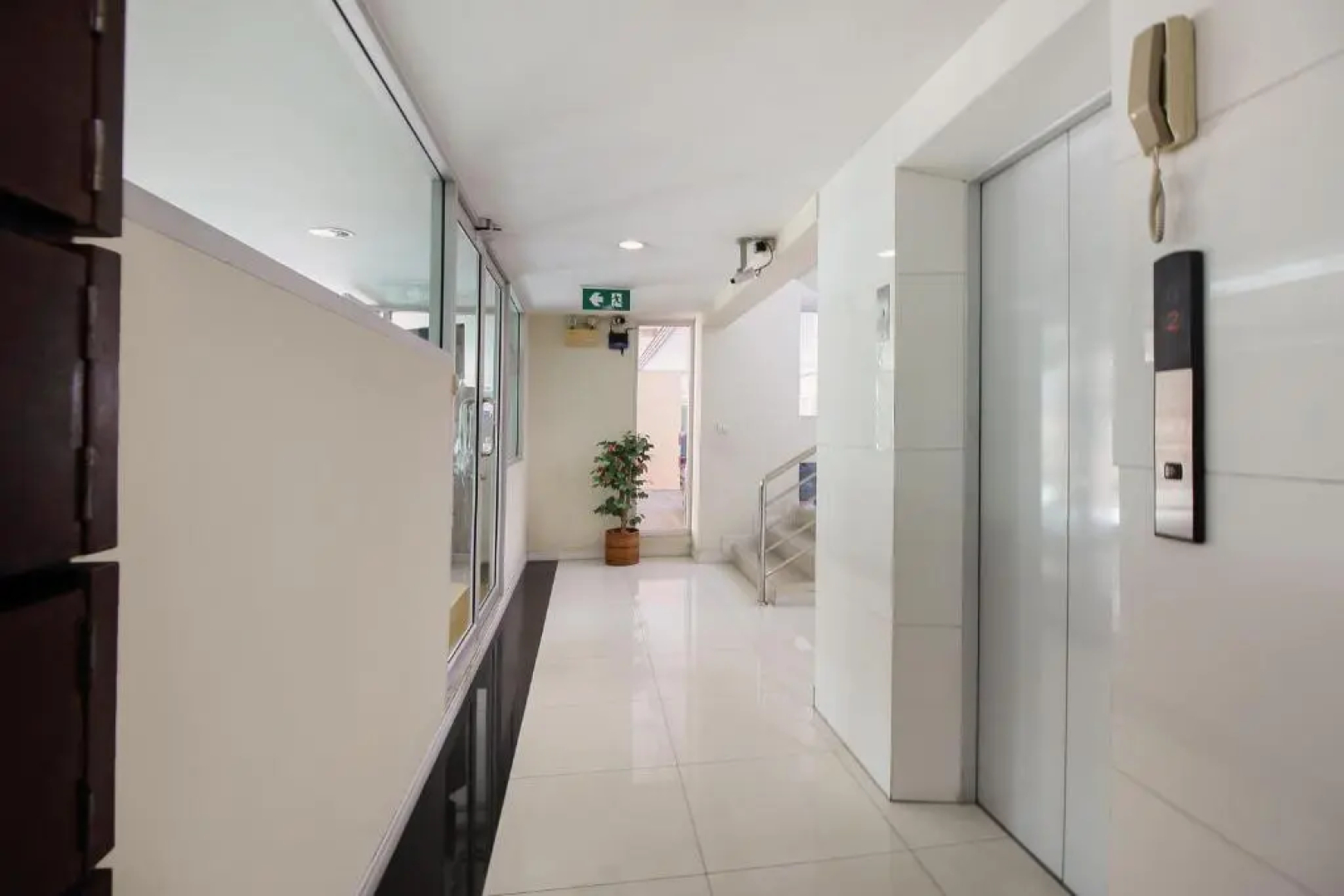 OYO 274 Meesook Residence