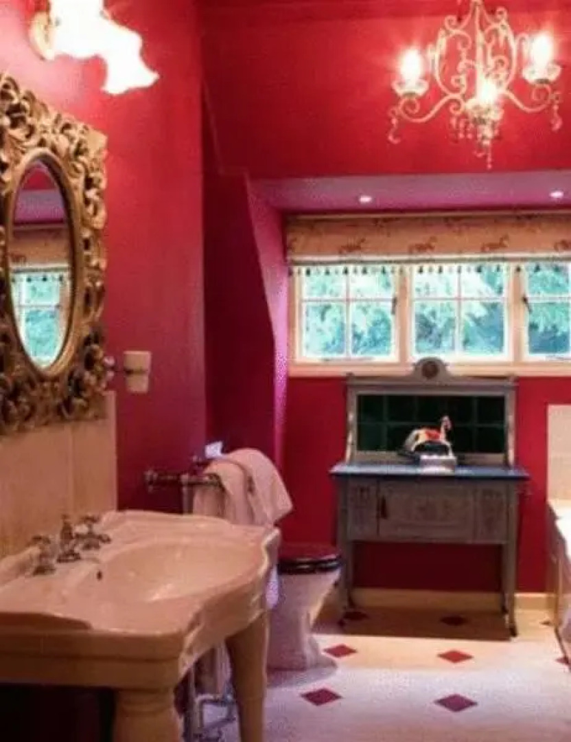 Ravenwood Hall Hotel