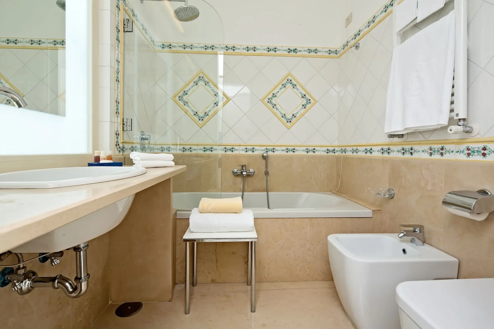 Отель Gatto Bianco Hotel & SPA