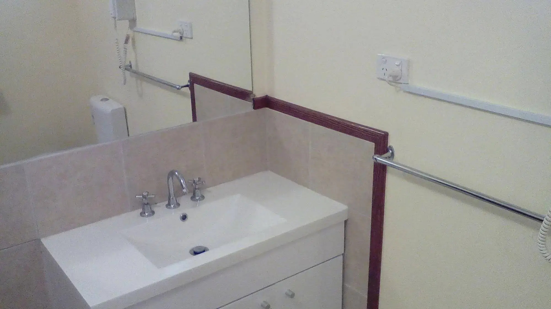 Cardigan Lodge Motel