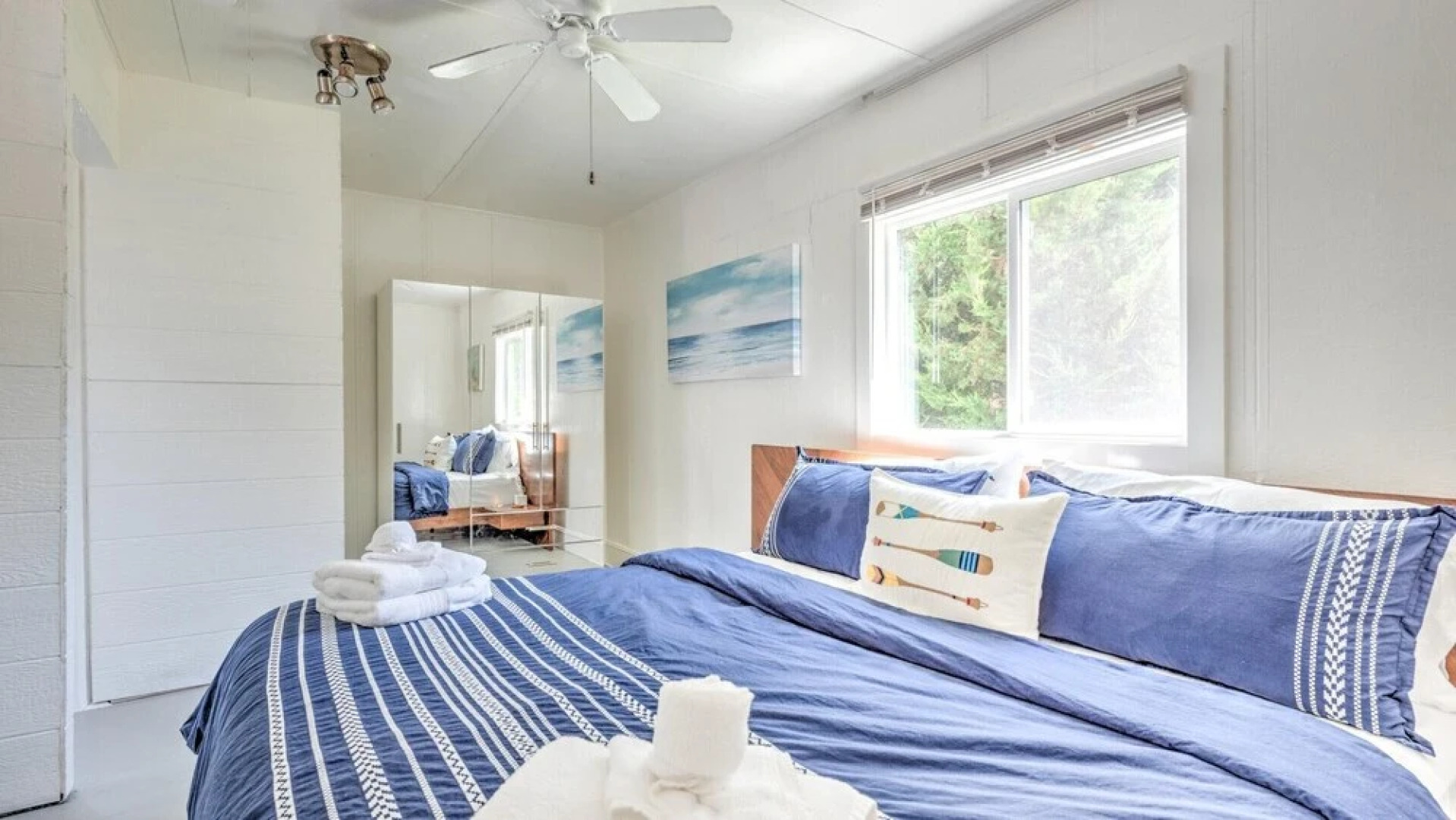 Bungalow 7 - 2br, Waterfront