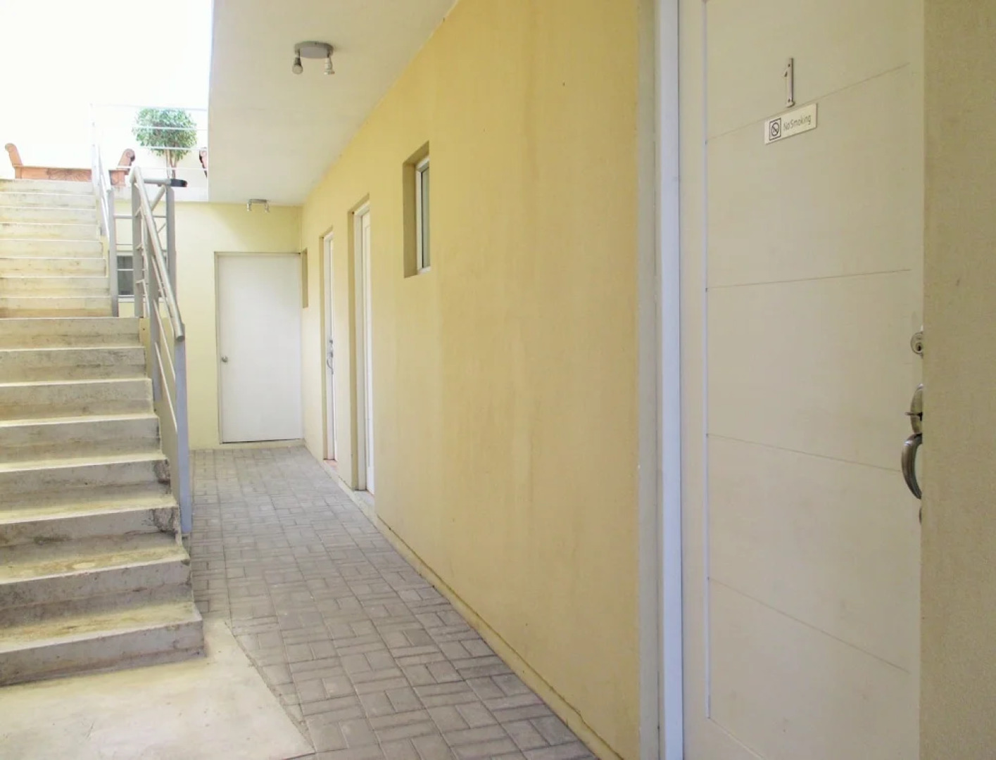 Cedar Cats Short Stay Apartments - Adults Only