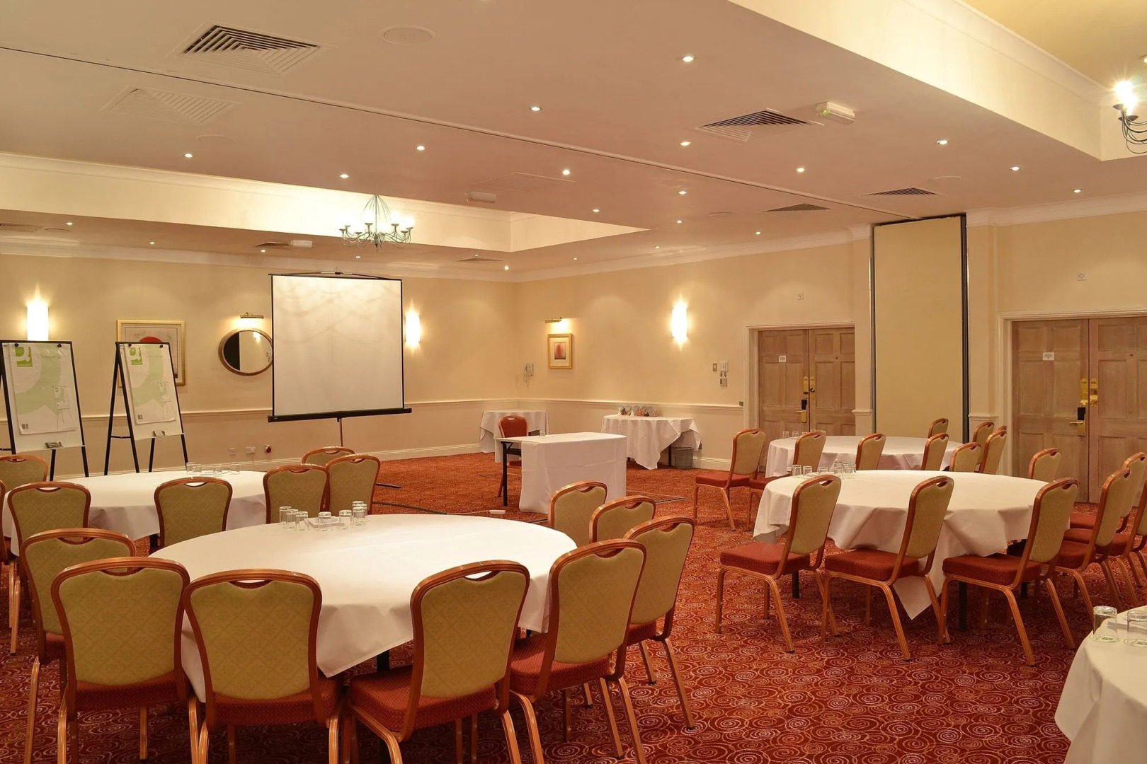 Holiday Inn Reading West by IHG