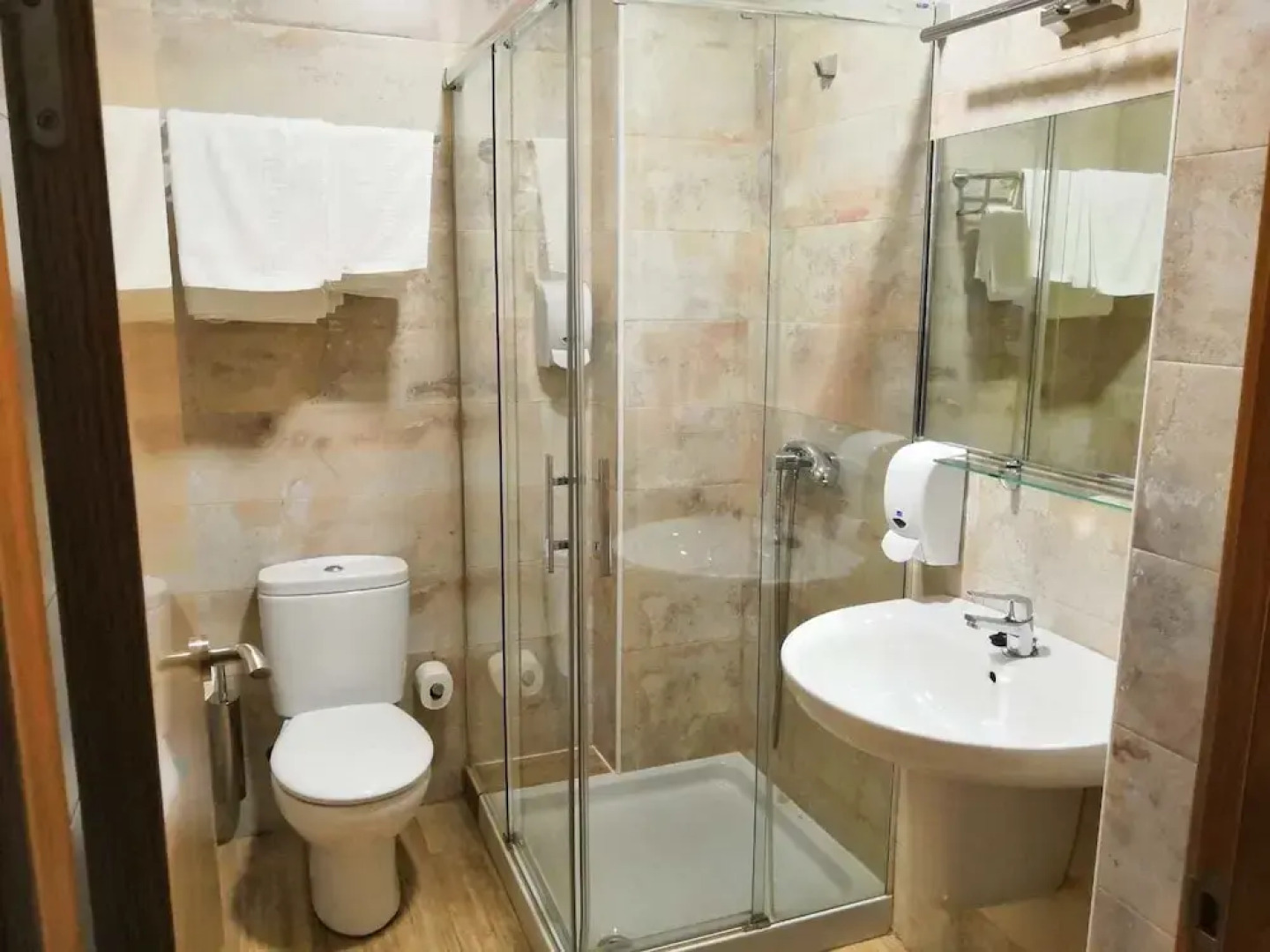 Hostal Restaurante Los Arcos