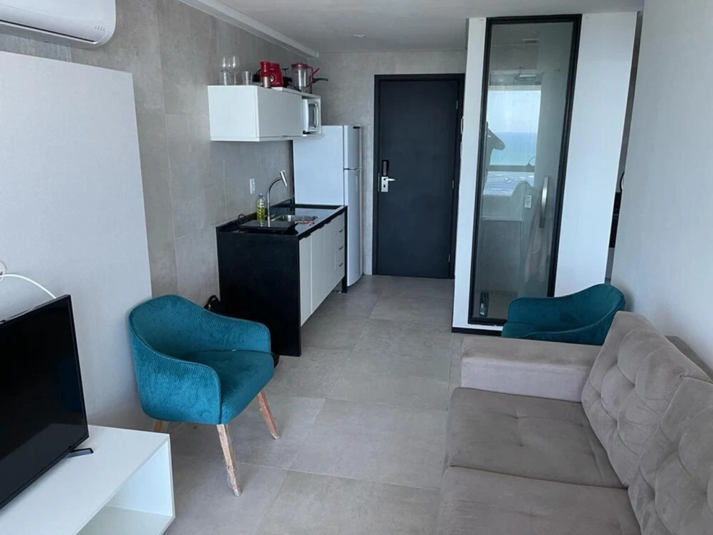 Luxury Brand New 1-bed Apartment in Jangada