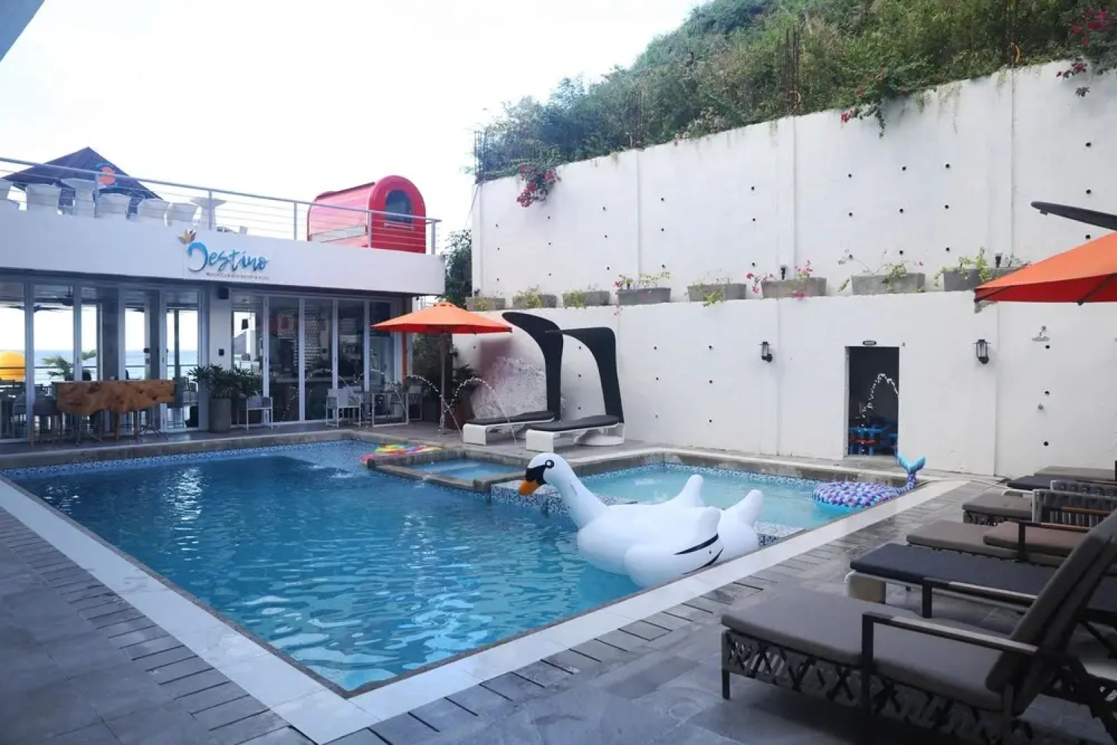 Destino Beach Club Dive Resort and Hotel