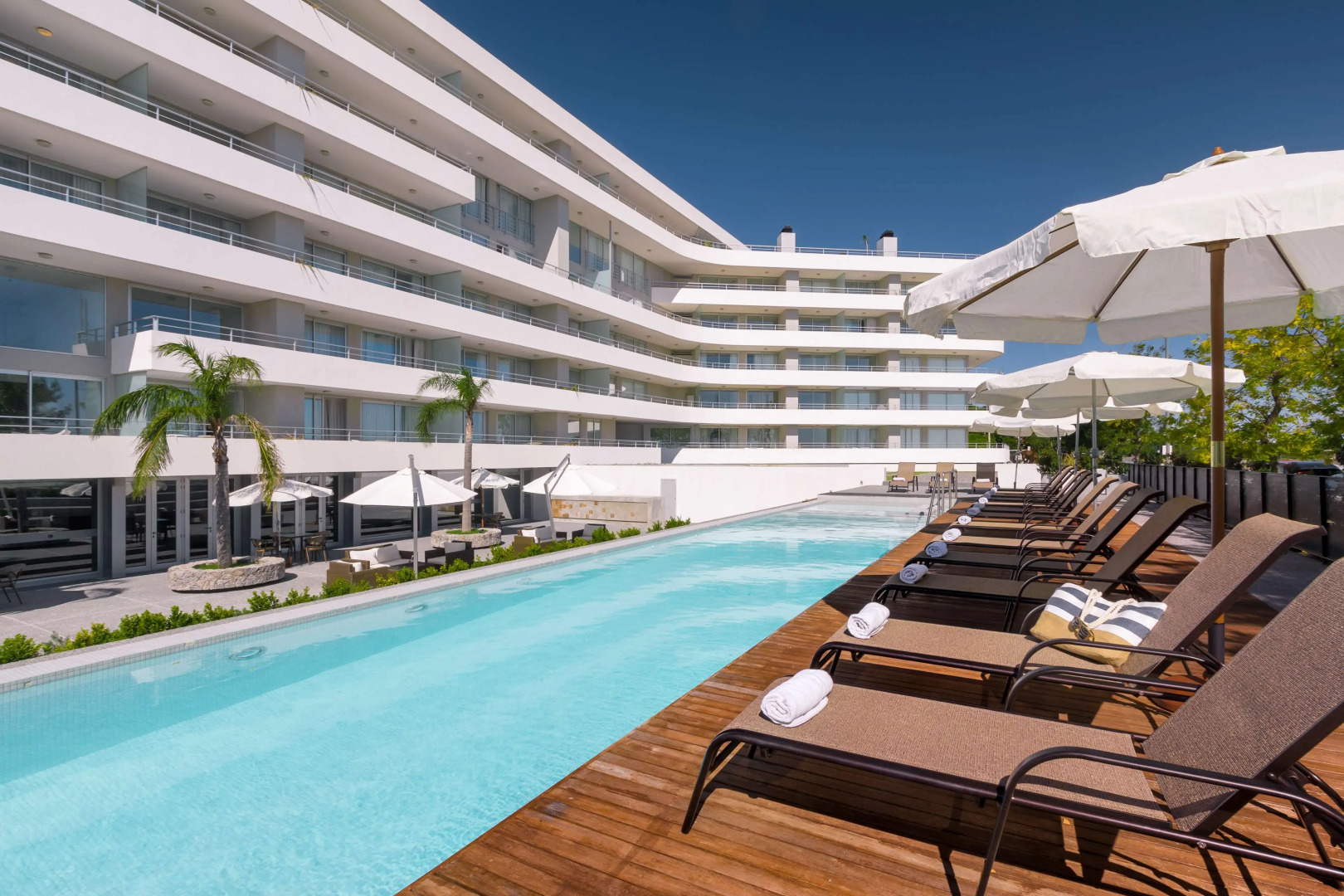 Dazzler by Wyndham Colonia