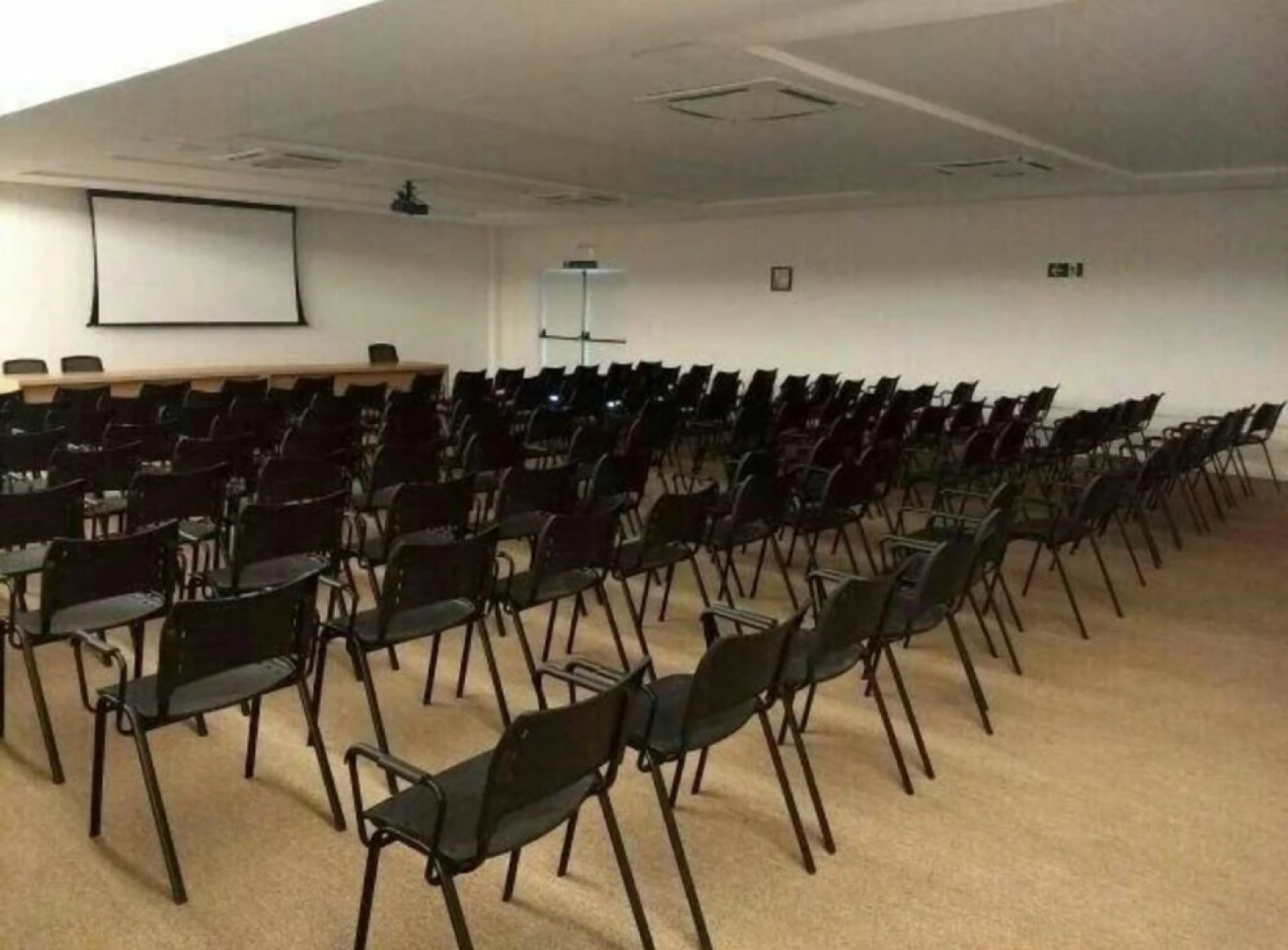 Reserva do Sahy, Condado