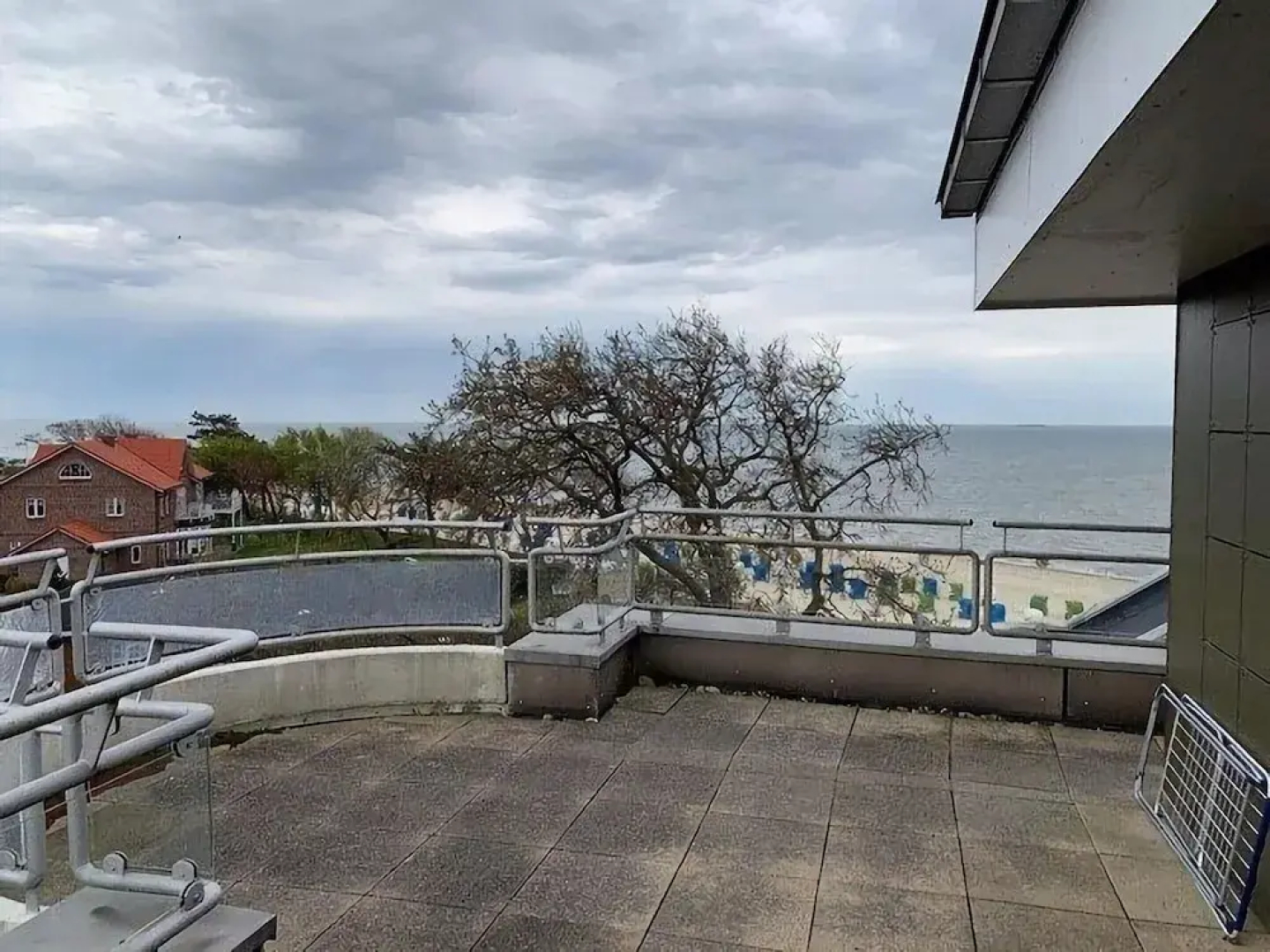 Penthouse by North Sea With Pool and Sauna