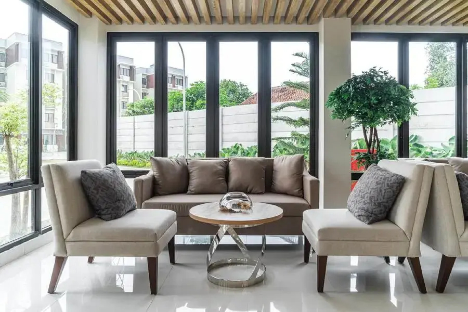 RedDoorz Plus @ EcoHome Citra Raya Tangerang