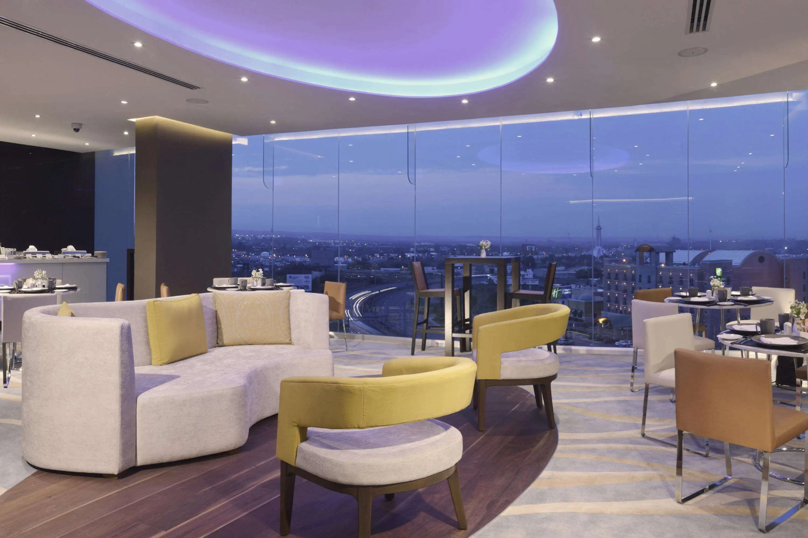 HS HOTSSON Hotel Silao