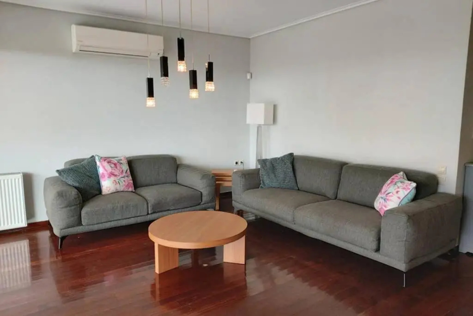 Luxury beachfront 3 bedroom apartment in Kavouri beach, Athens