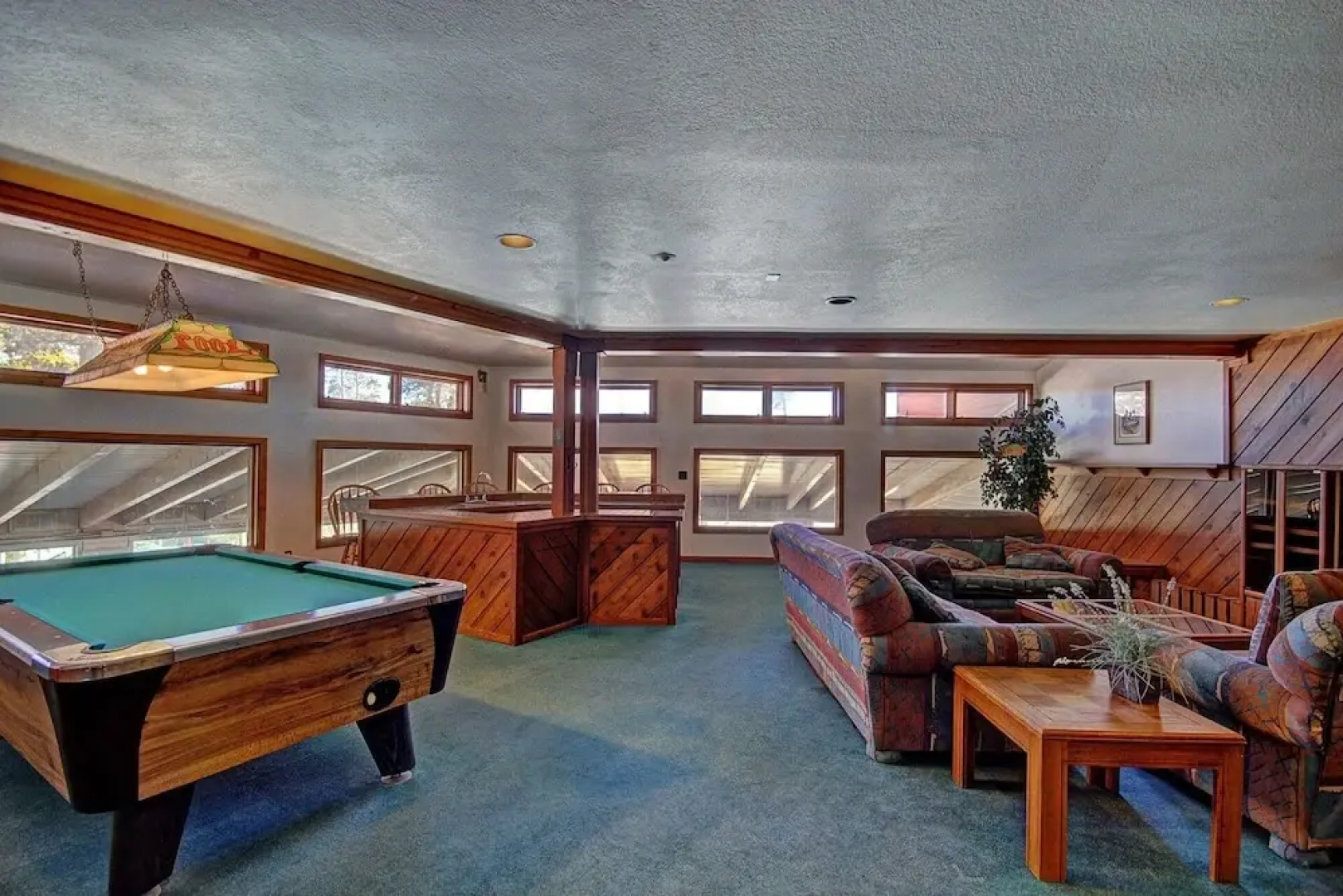 AA402 Buffalo Village 3 Br condo by RedAwning