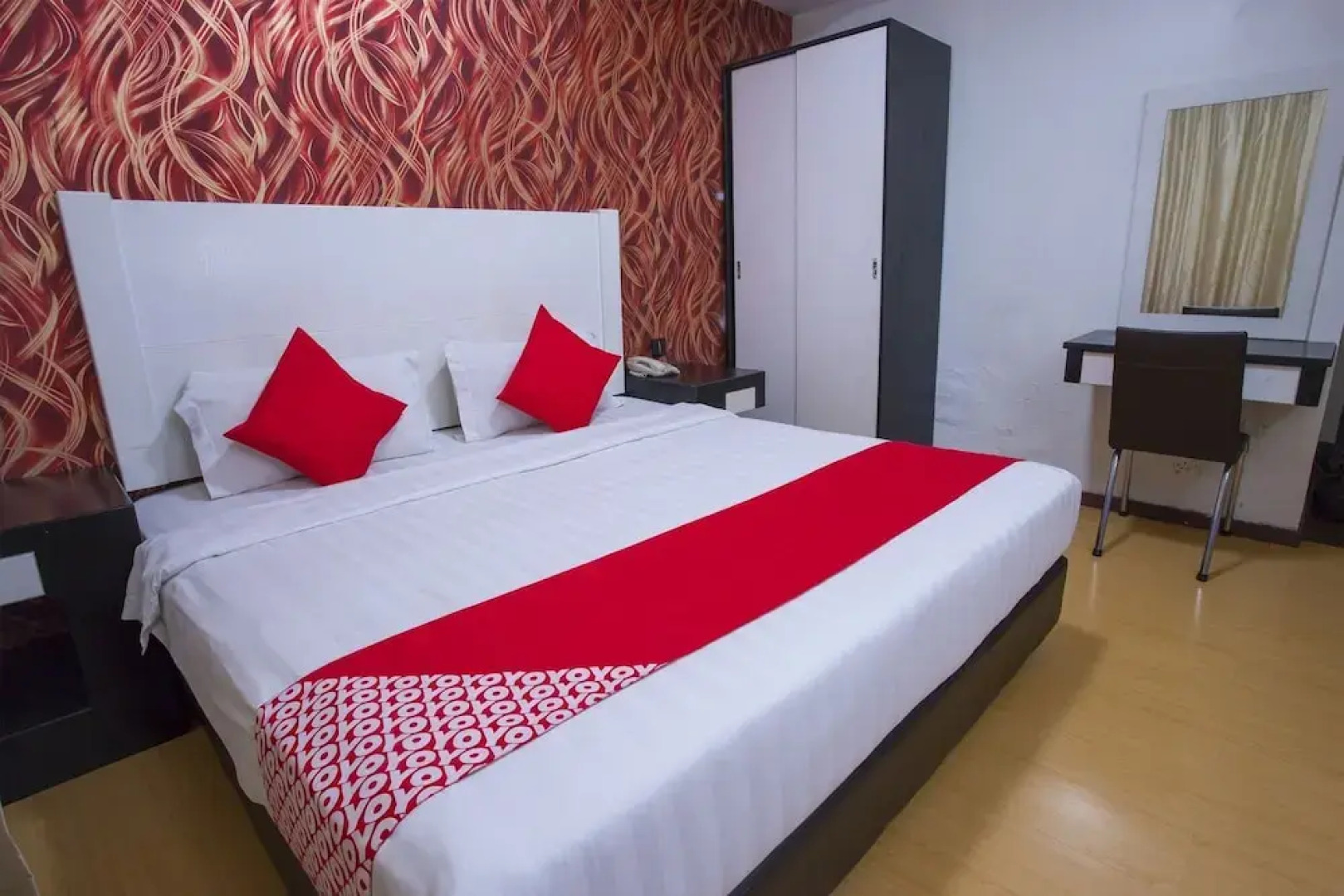 OYO 44037 King Park Hotel