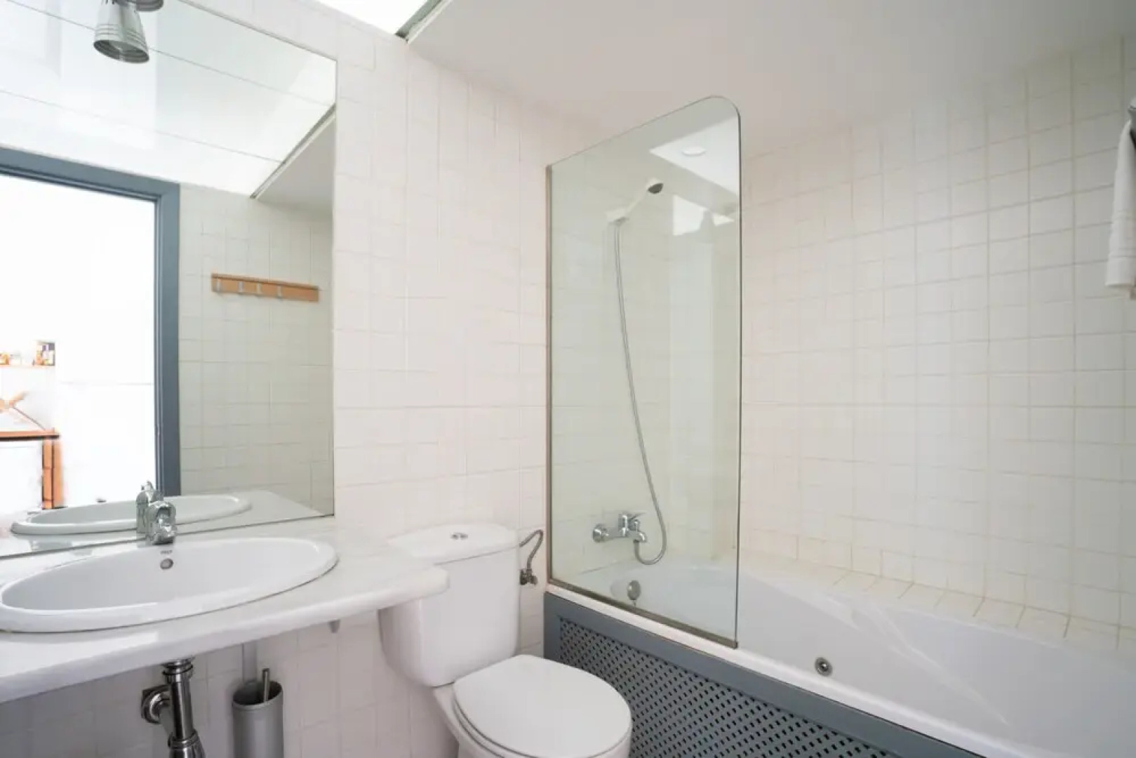 Casa de las Letrinas Bajas