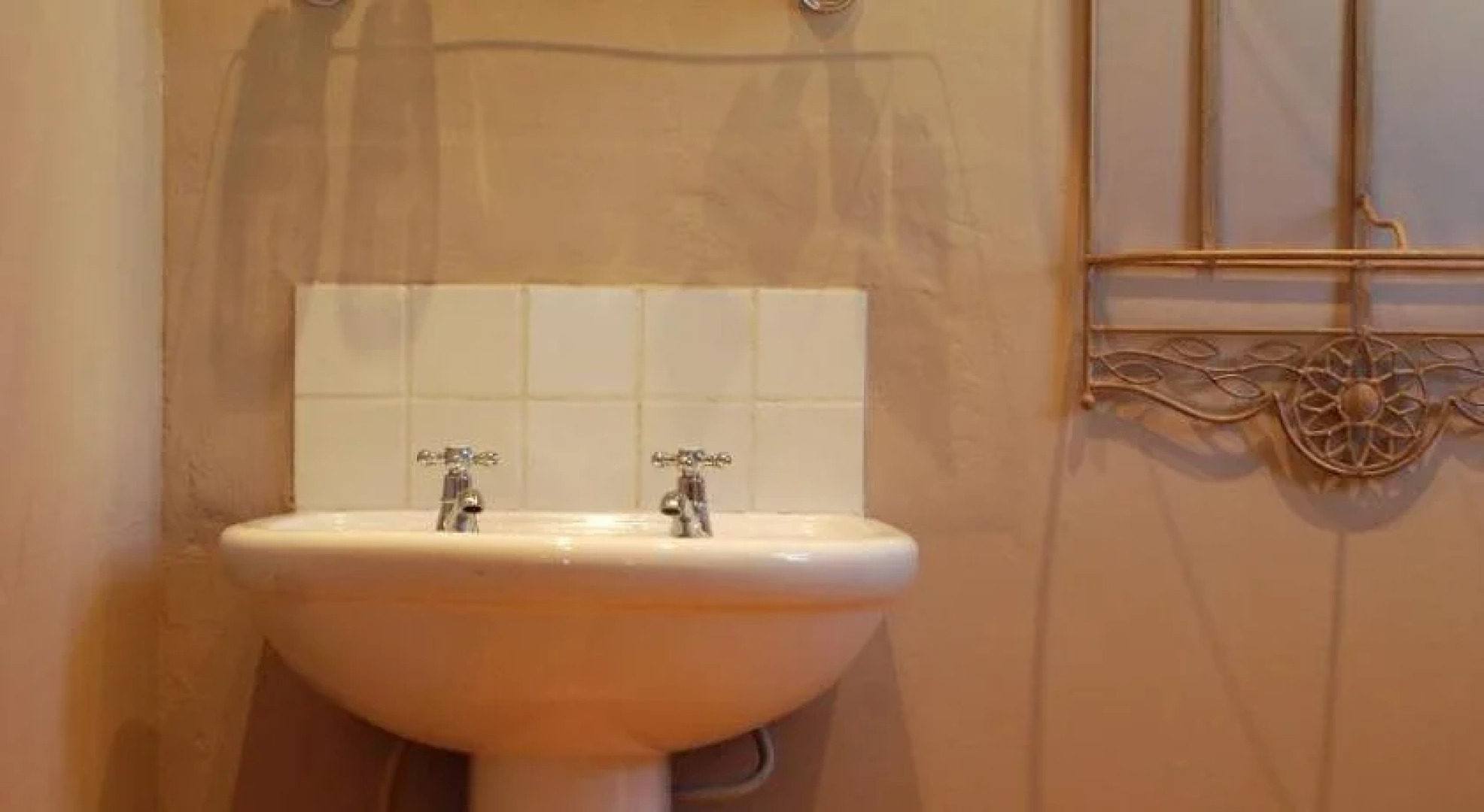 Sneezewood Farm Bed&Breakfast and Self-Catering Cottage