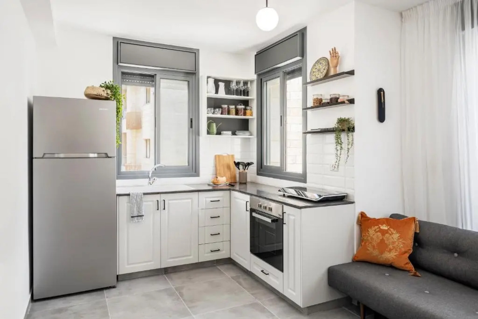 Mr. Agrippa - By TLV2GO