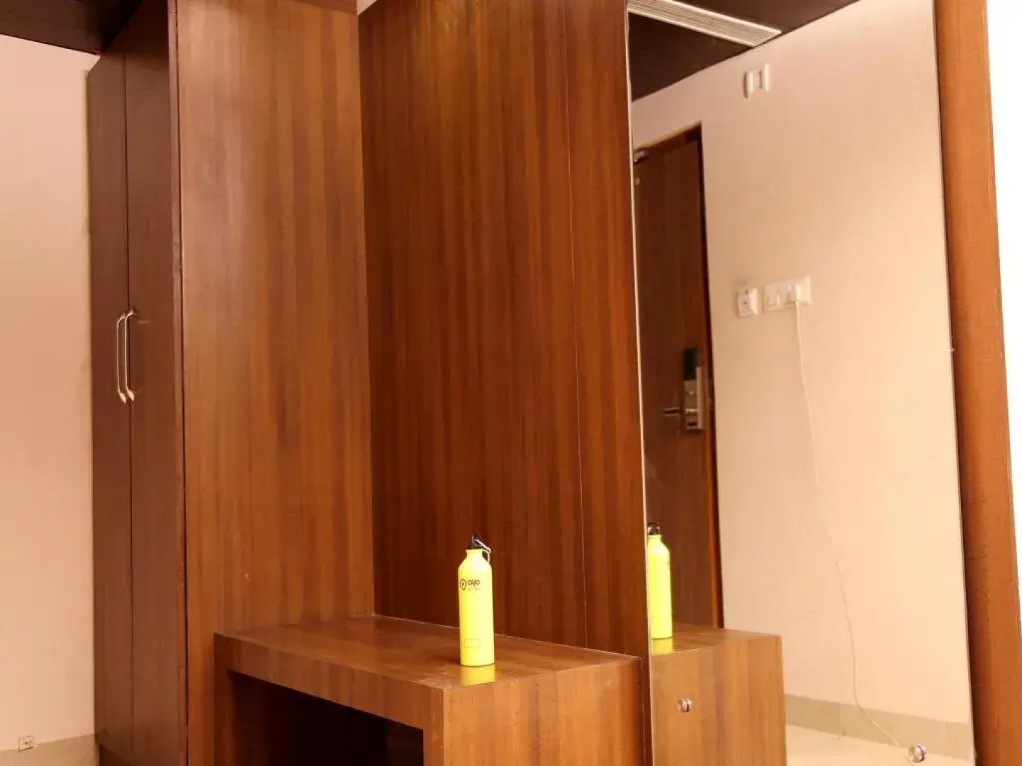 OYO Premium High Court Allahabad