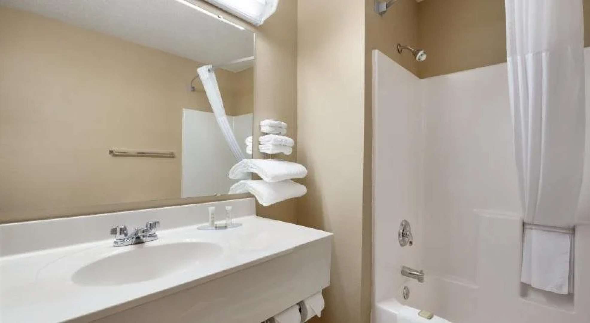 Coratel Inn and Suites by Jasper New Richmond