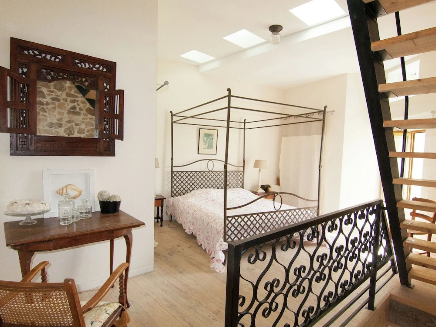 Romantic Tower With Roof Terrace and Plenty of Privacy and use Heated Pool