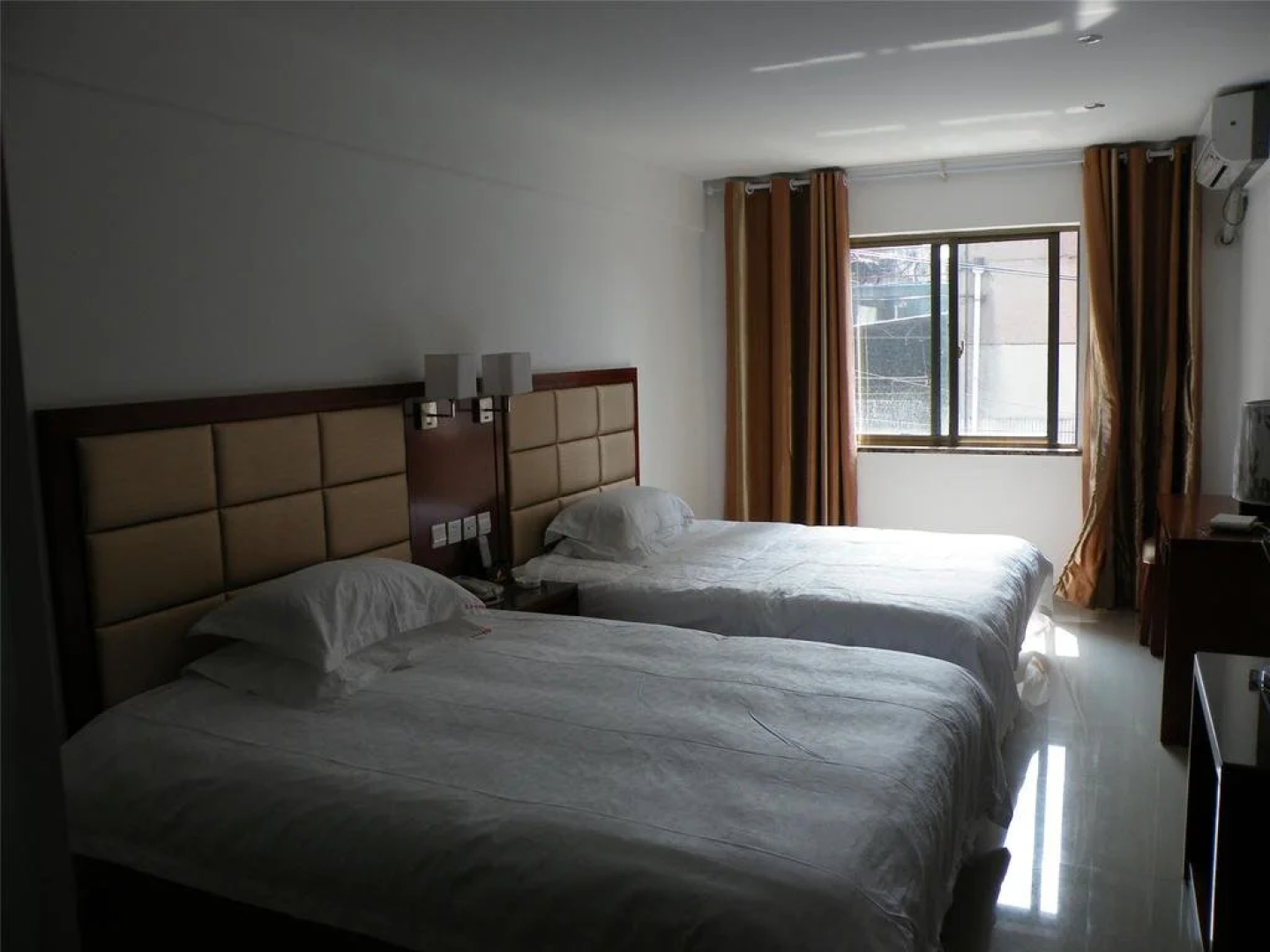 Anqing Shangfeng Business Hotel
