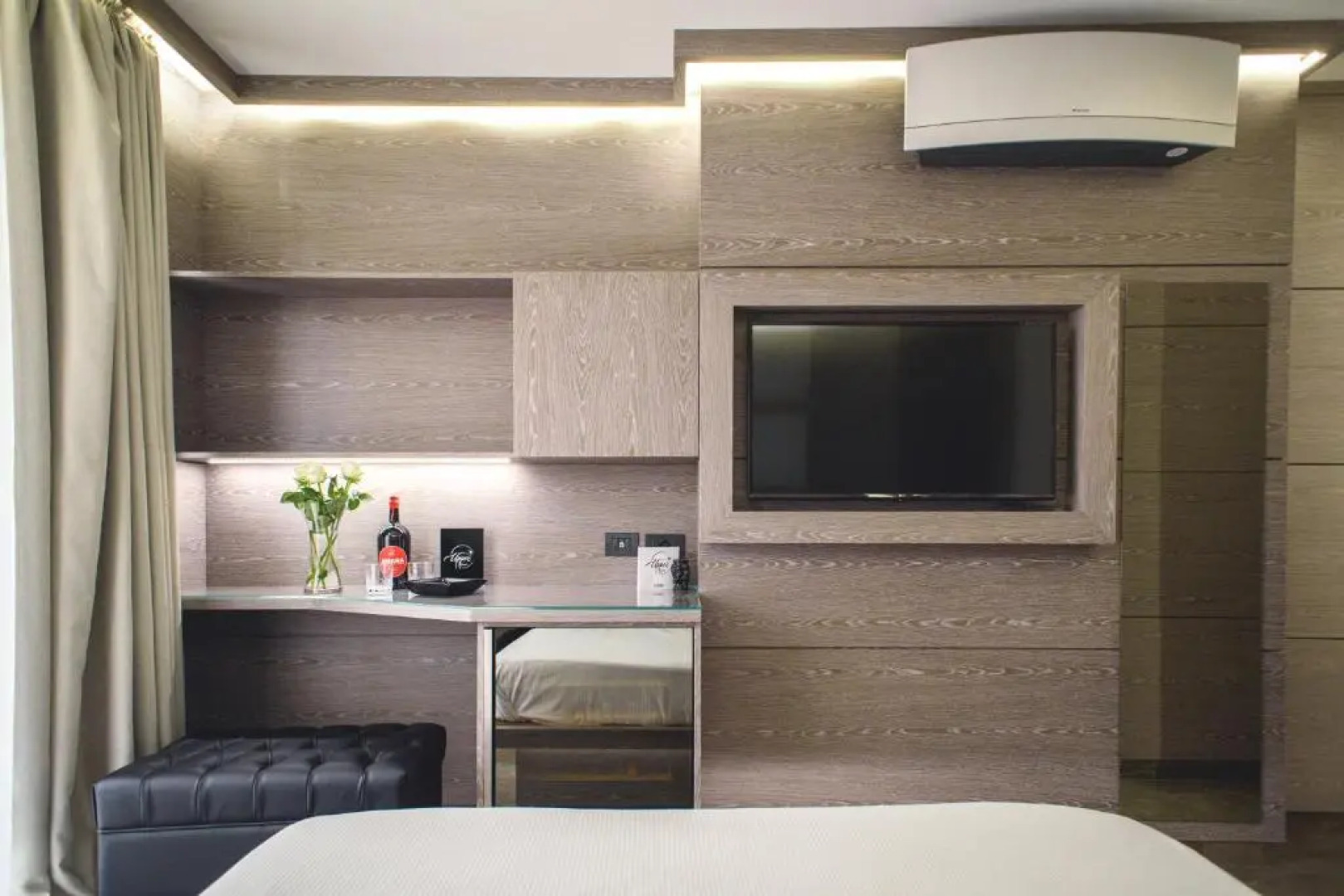 Upper - Boutique Hotel