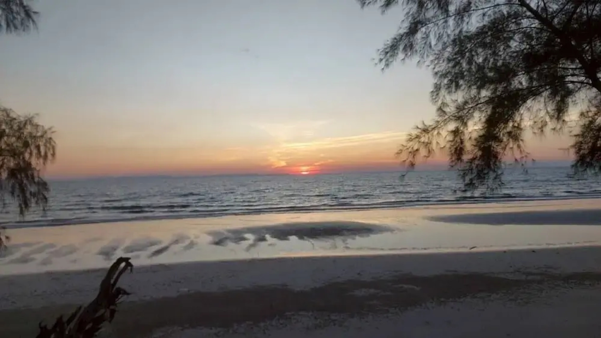 A&B Beach Villa At VK