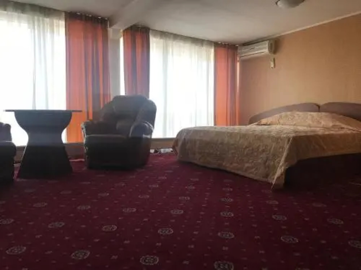 Адмирал Яхт-клуб