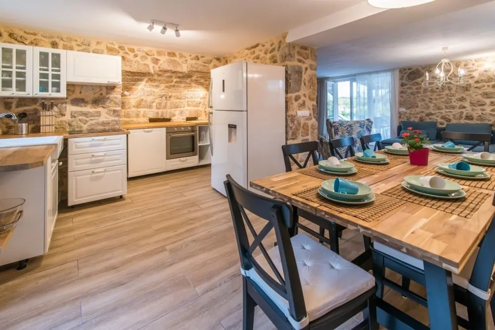 Peace - Rustic With Pool - H