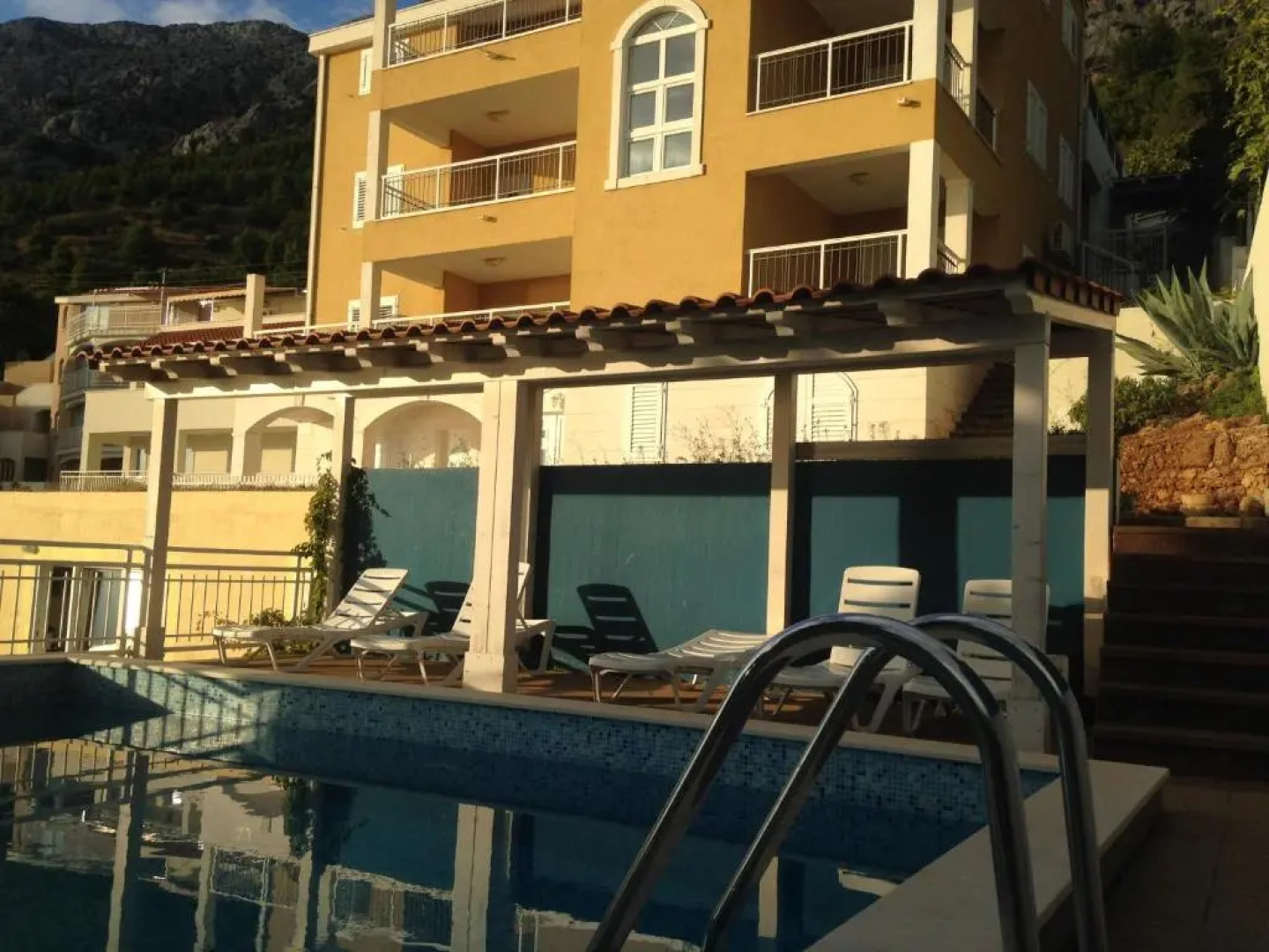Apartments Ambiente mit Pool