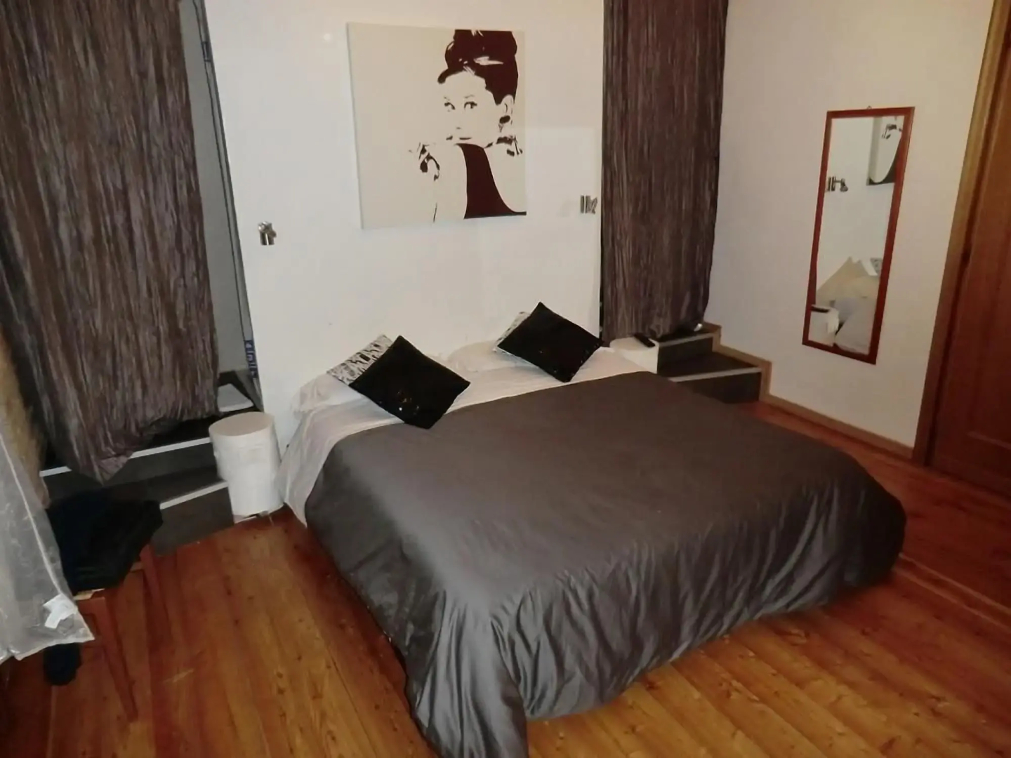 Caesar's Rooms