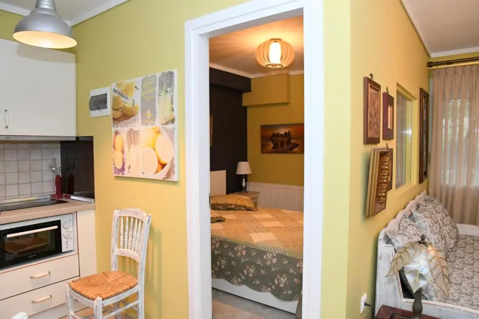 Studio on the beach with private garden