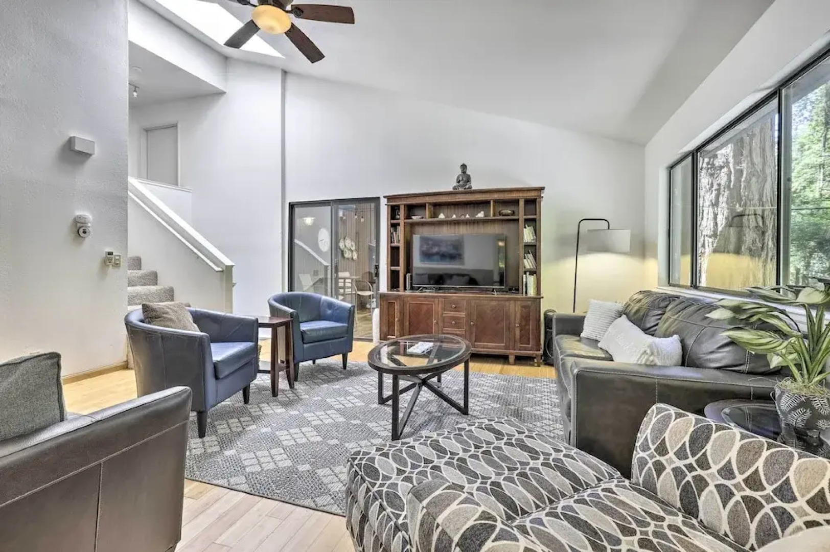 Tranquil Guerneville Home w/ Redwood Views