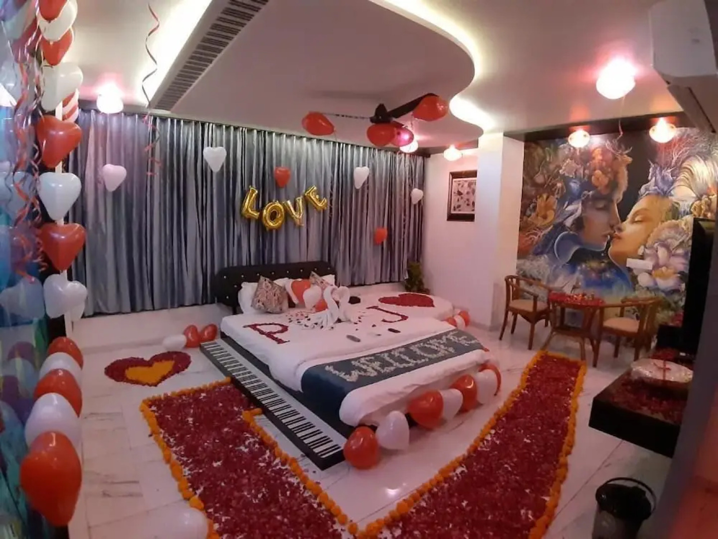 Hotel The Grand Piano