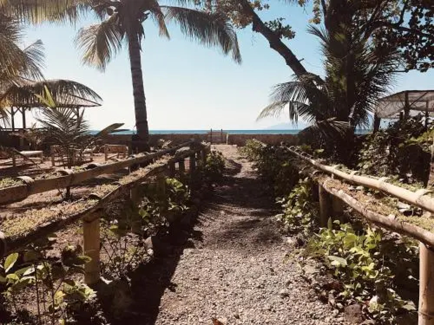 Pantai Paris Homestay