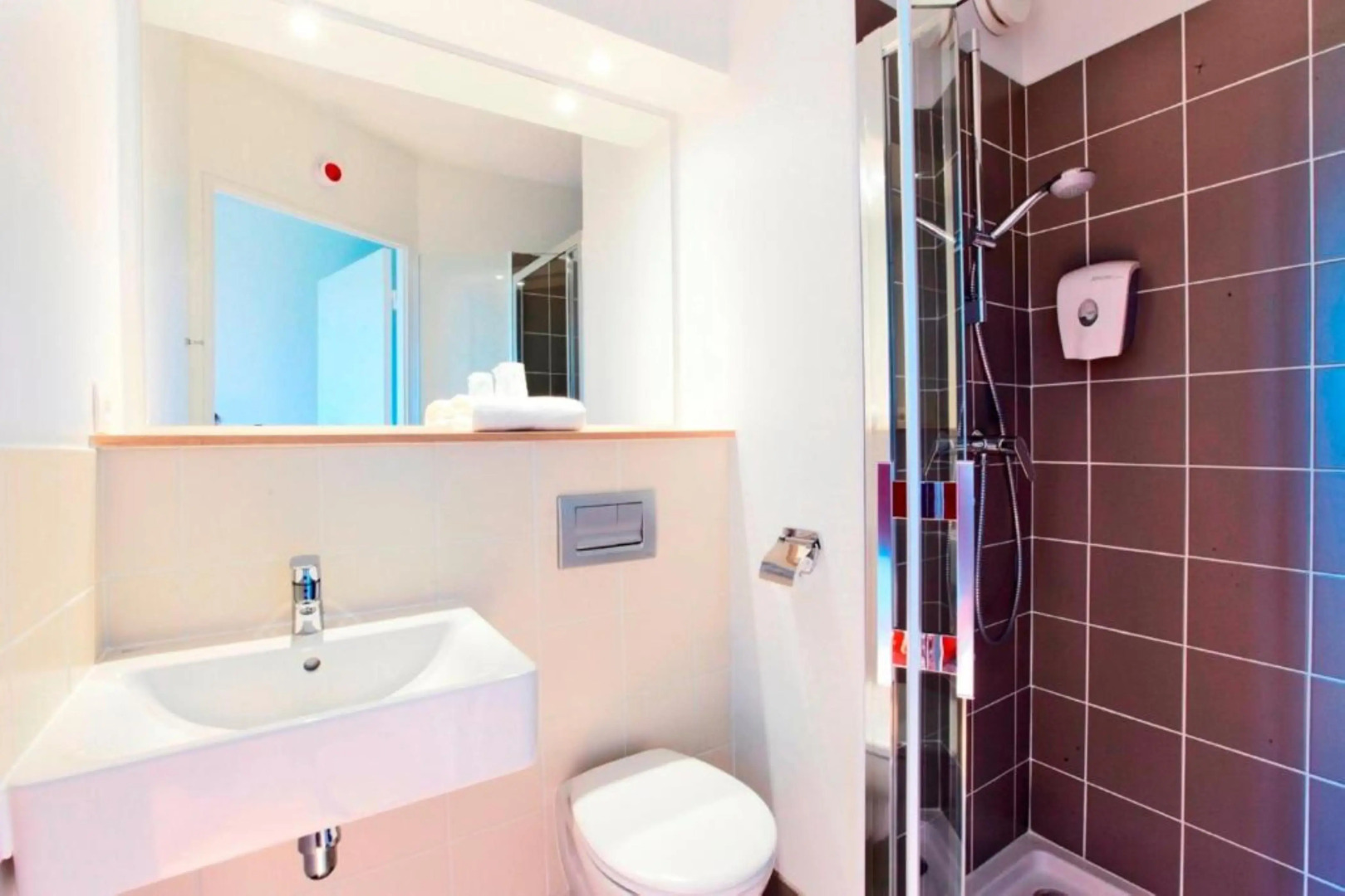 Hôtel Première Classe Caen Nord - Mémorial