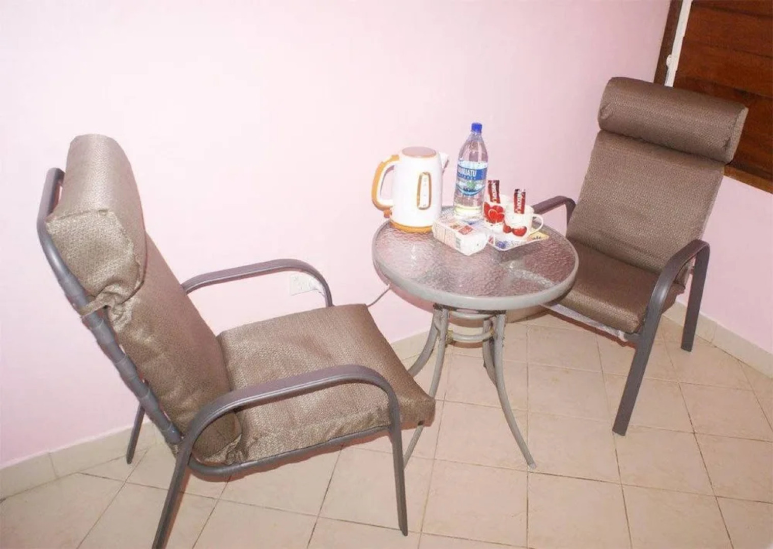 Bluepango Guest House  Hostel