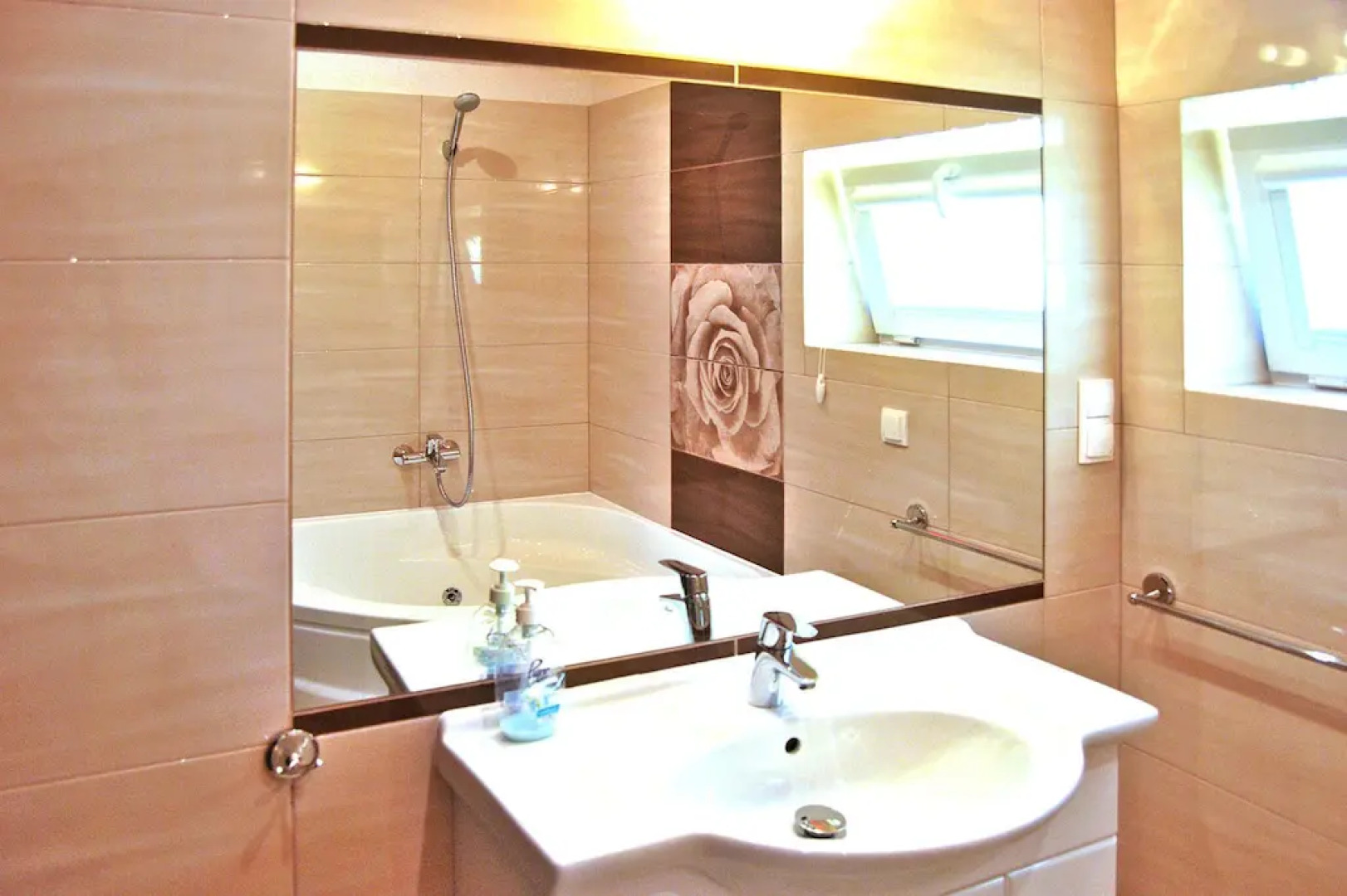 Terraced house with swimming pool and sauna, Sieciemin