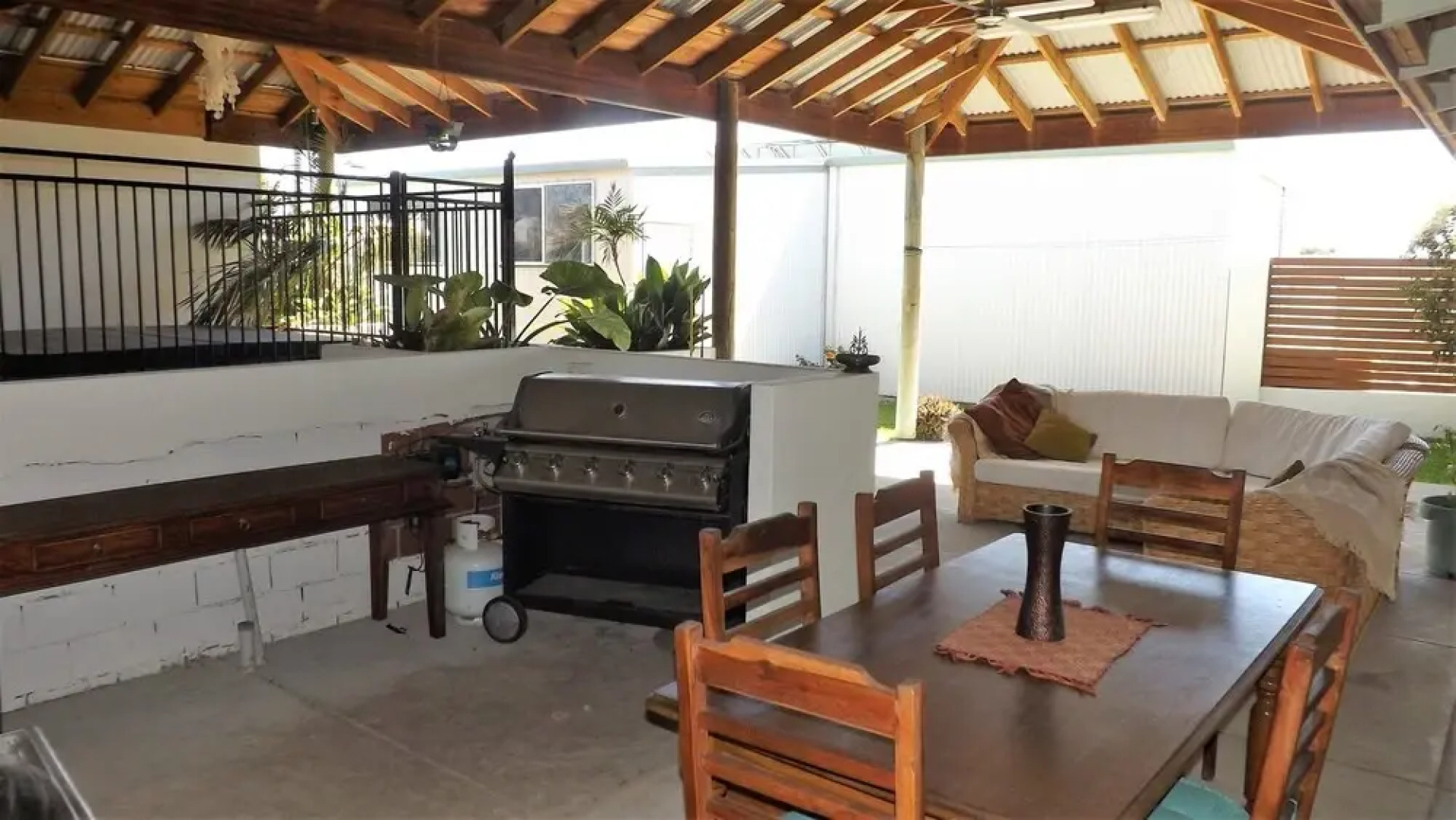 Beach Trails Retreat - Close to Beach & Pet Friendly