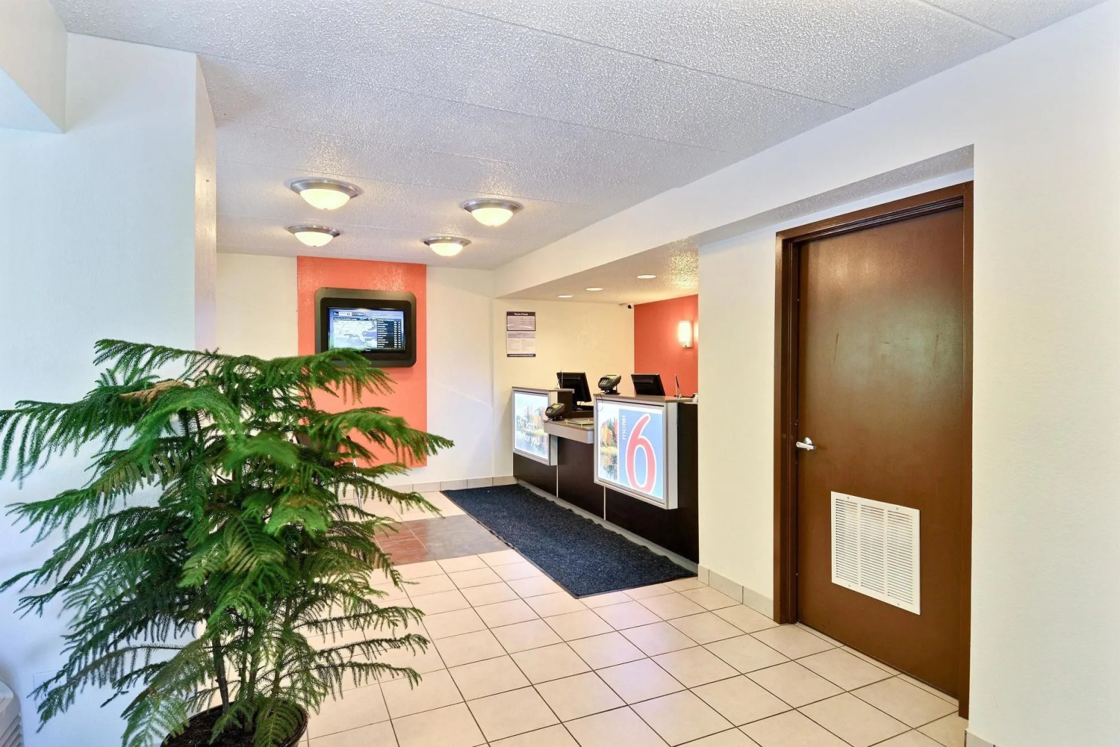 Motel 6 Nashua, NH - South