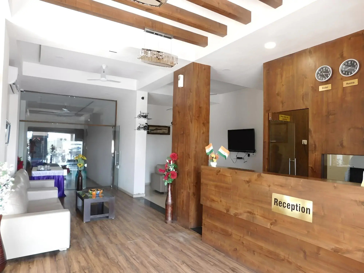 V by Vinnca Hotel Shiva