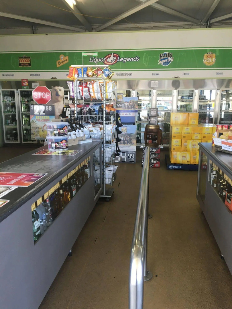 Black Nugget Hotel Motel