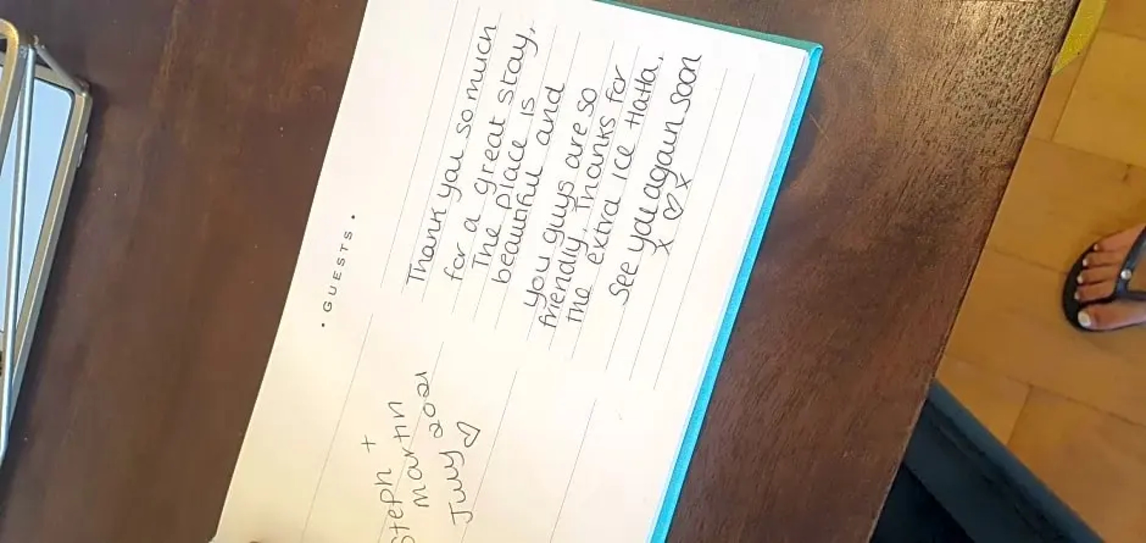 The Green Monkey Lux Suite at The Grumpy Schnauzer B&B Private Hot Tub, Gym, Breakfast, Stunning!