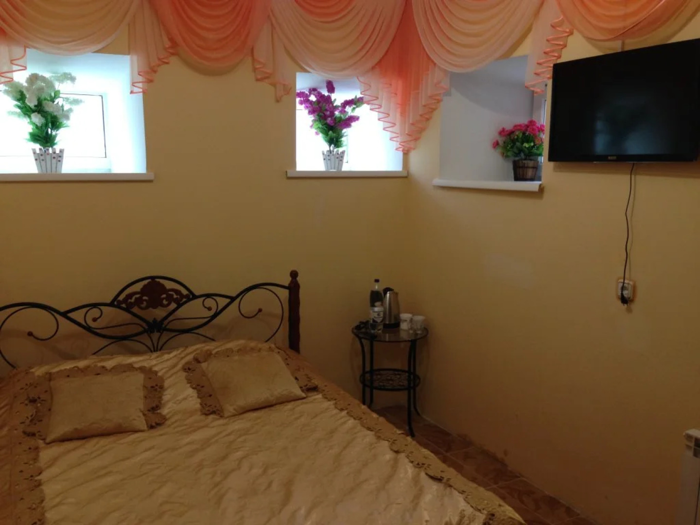 Gostiny Dvor na Nikolaevskoy