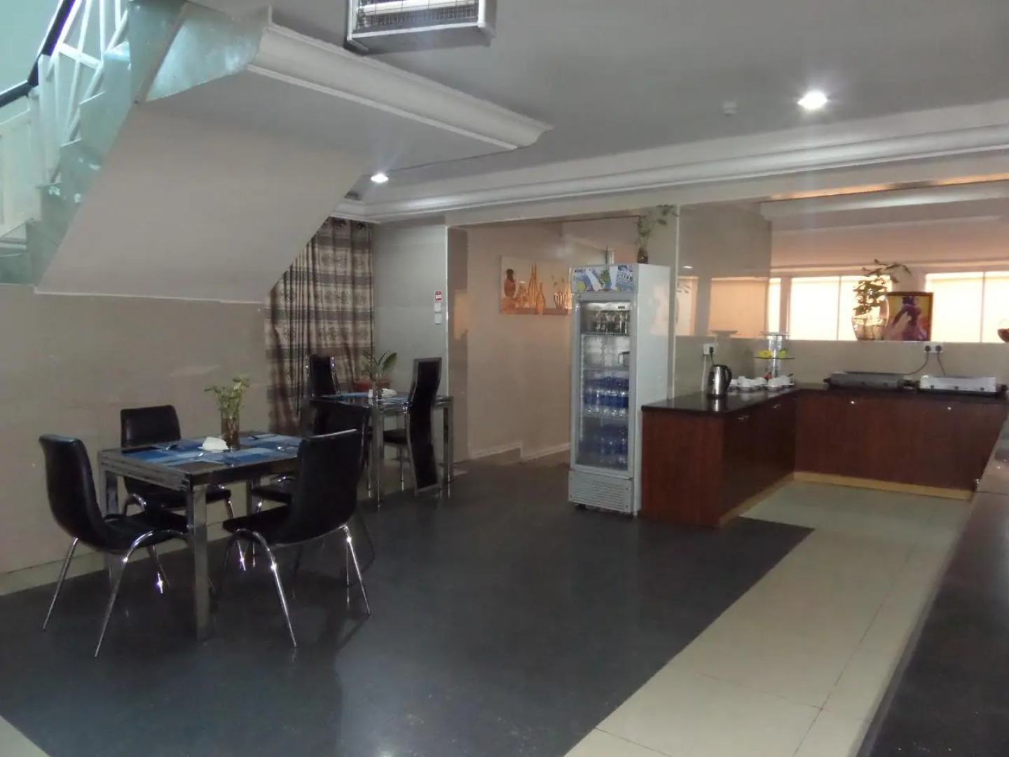 Primal Hotel Ikeja GRA