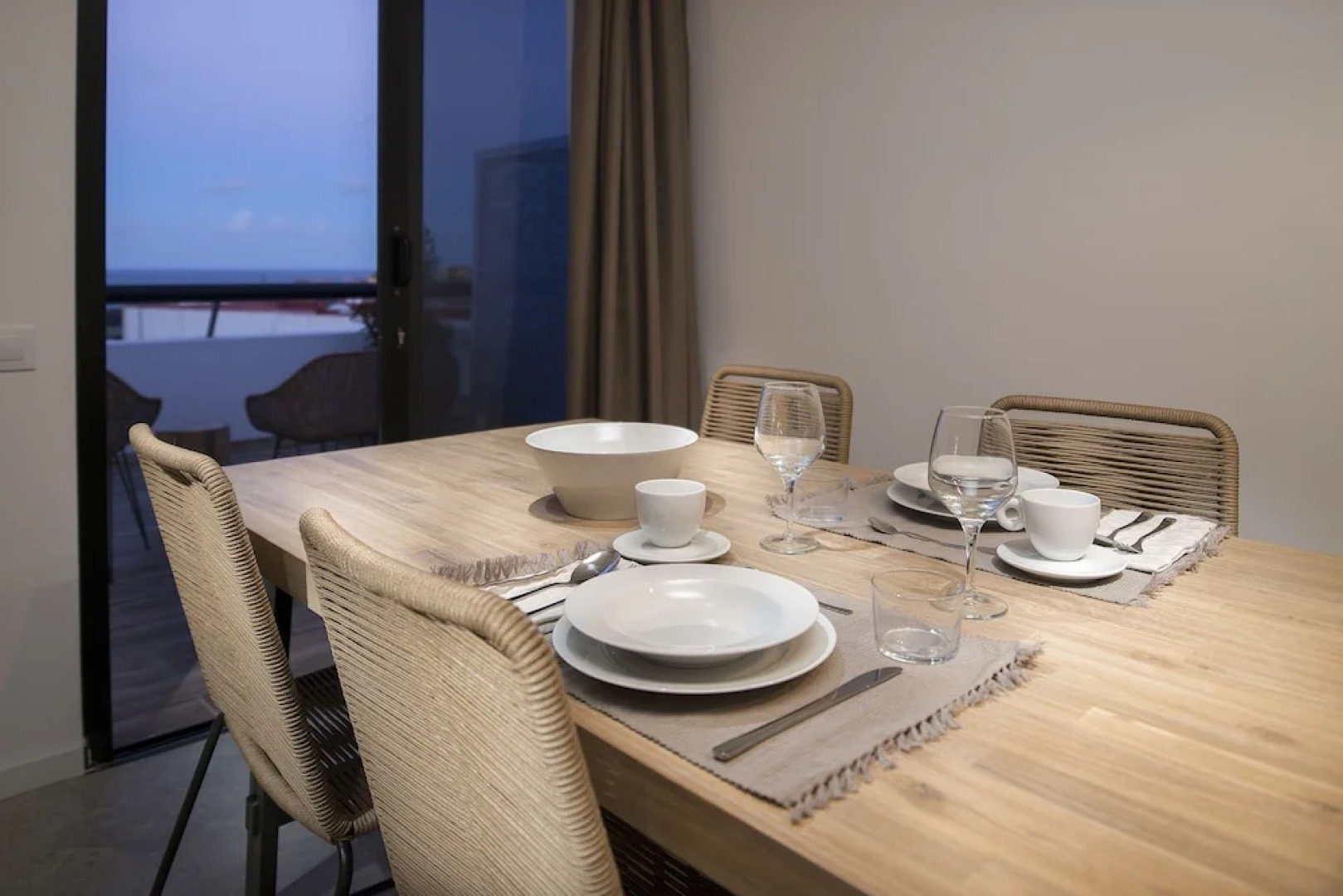 Lightbooking - Edem I